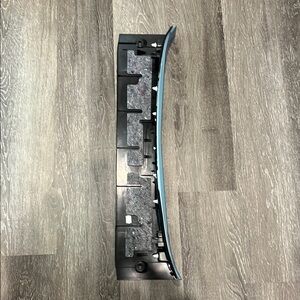 Mercedes Benz Original Lining Loading Still S550 Rear Trunk Lid Lock Sill